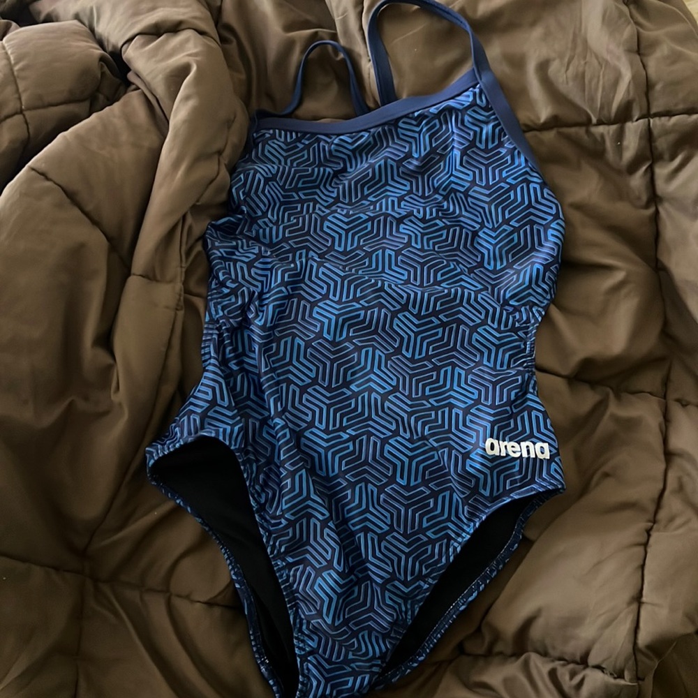 Arena Suit